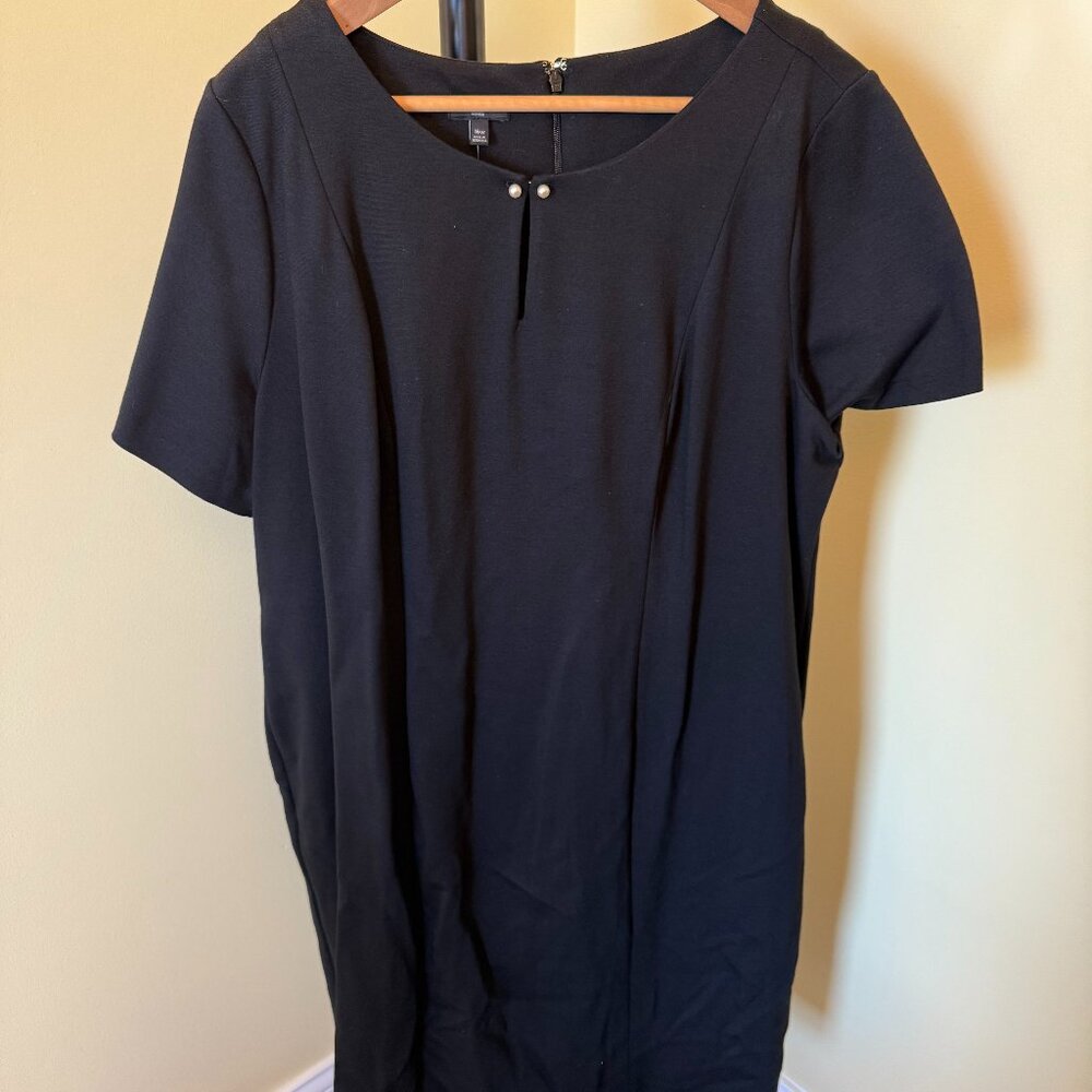 NWT: Talbots Black Short-Sleeved Dress with Pearl Detail on Collar, Size 16W